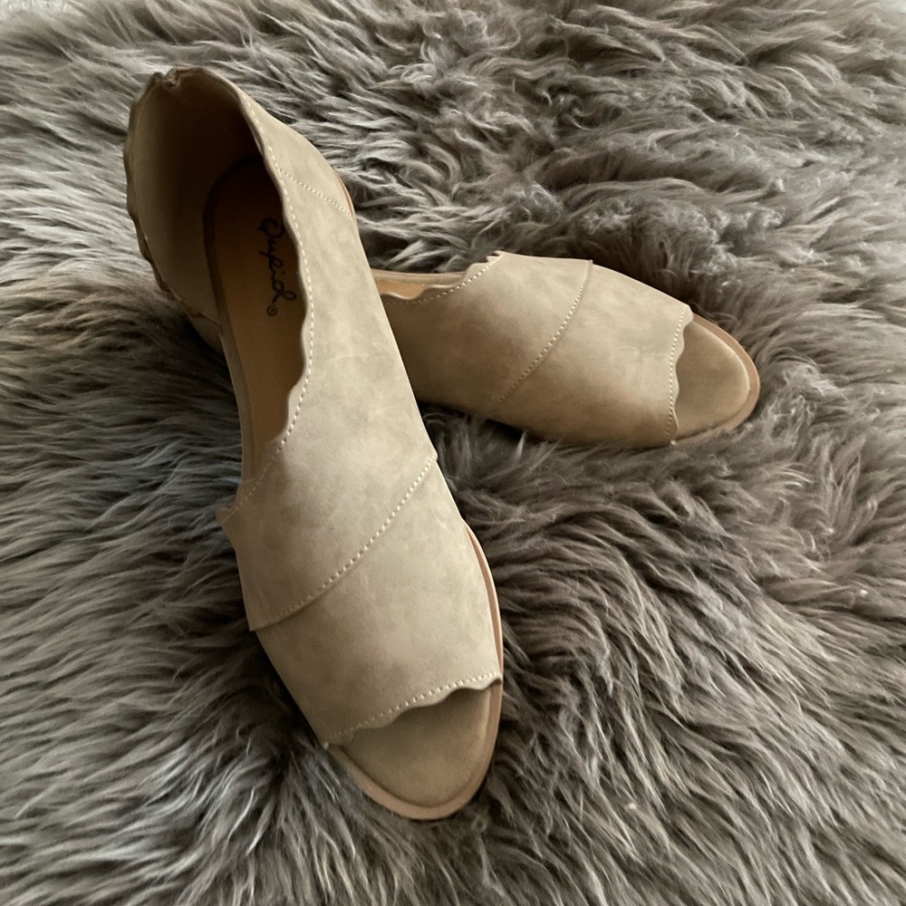 Tan Qupid Minimalist Suede Sandals